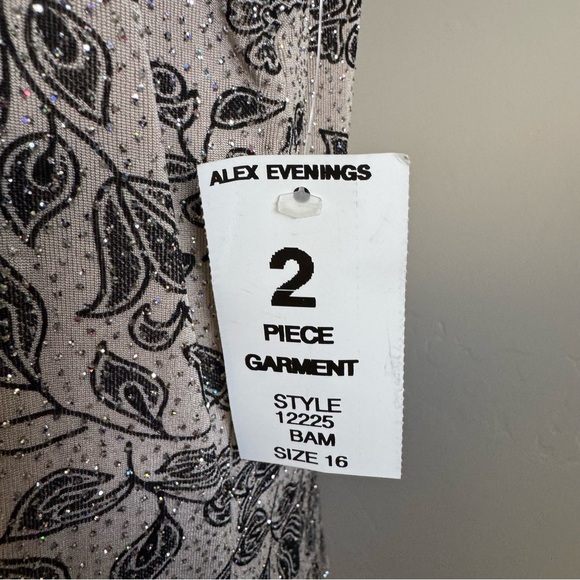 ALEX EVENINGS 2 Pc. Dress Gown sz 16 Beige Glitter Accent Mother Of Bride/Party - Picture 10 of 11
